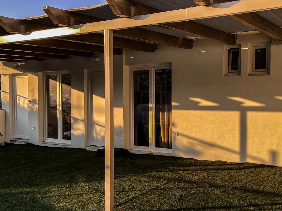 Tiki Beach Studios Néa Mákri Exterior foto