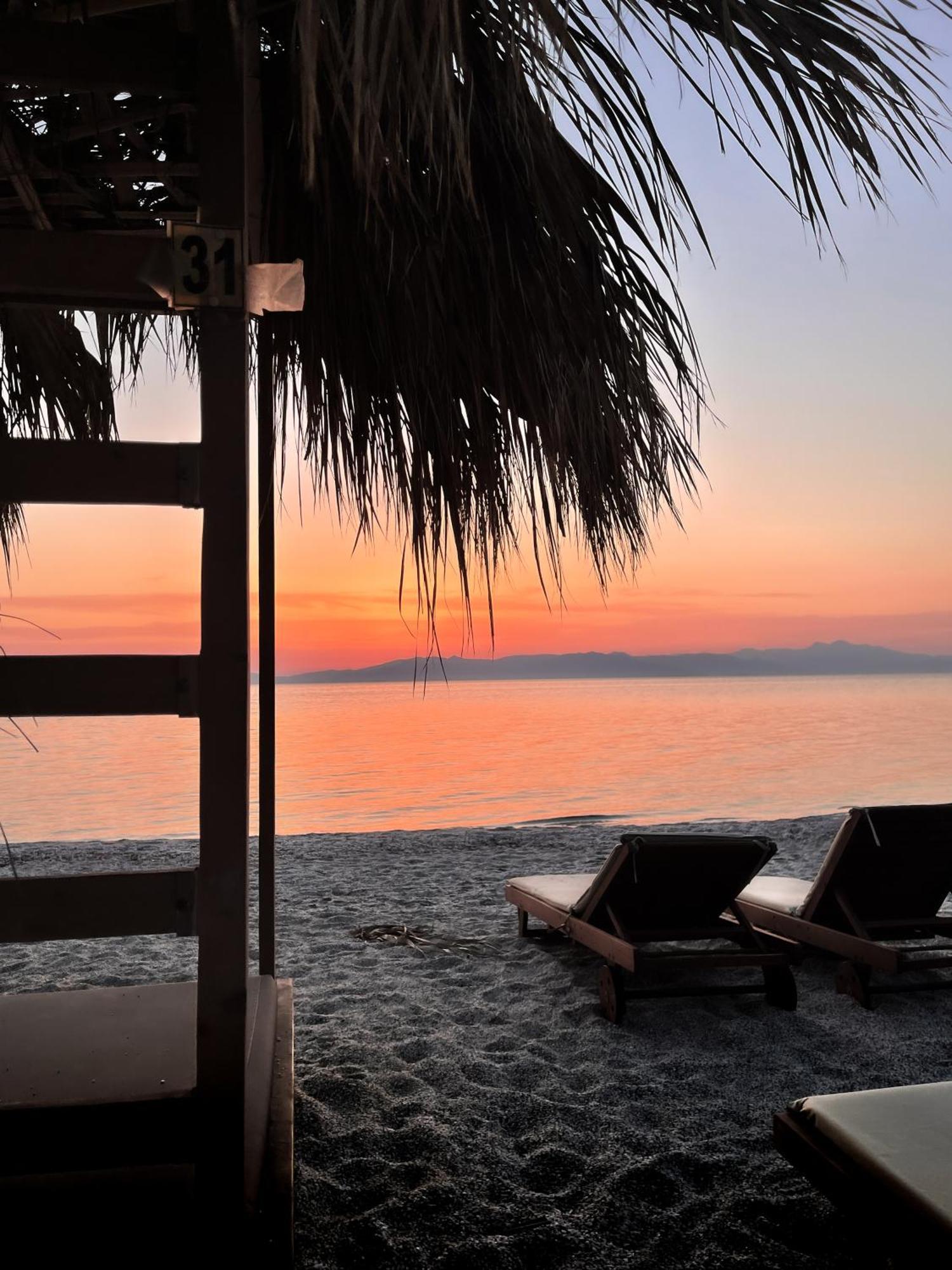 Tiki Beach Studios Néa Mákri Exterior foto